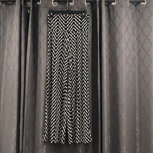 Black and white wide leg pant